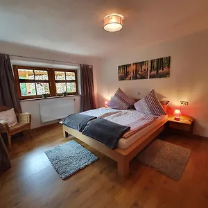 https://ferienwohnung-waldhausl.com-bavaria.com